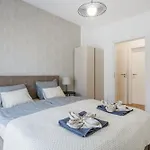 Elegant Premium Apartment With Parking