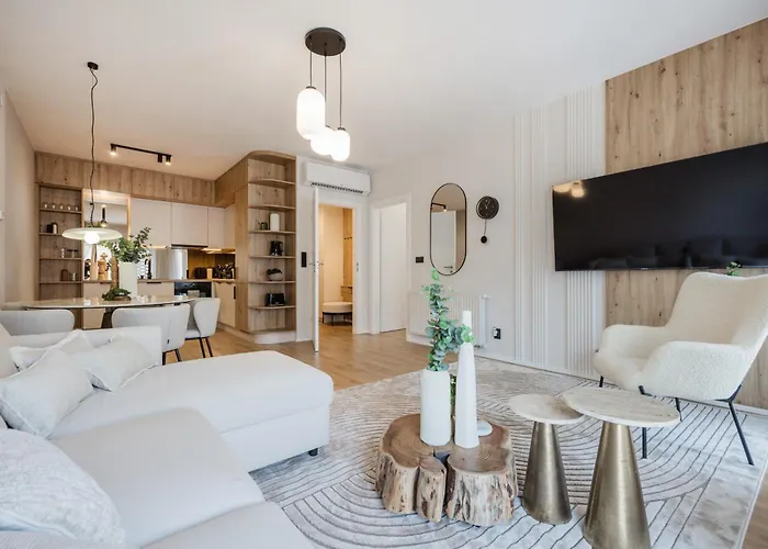 Elegant Premium Apartment With Parking
